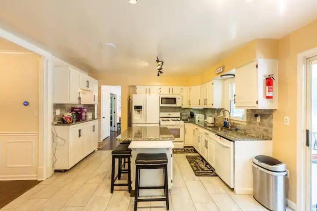 Lrge 5 Bedroom 9 Beds Near Dc-Pool, Hot Tub, Gym, Game Rm, Fire Pit Bowie Exterior photo