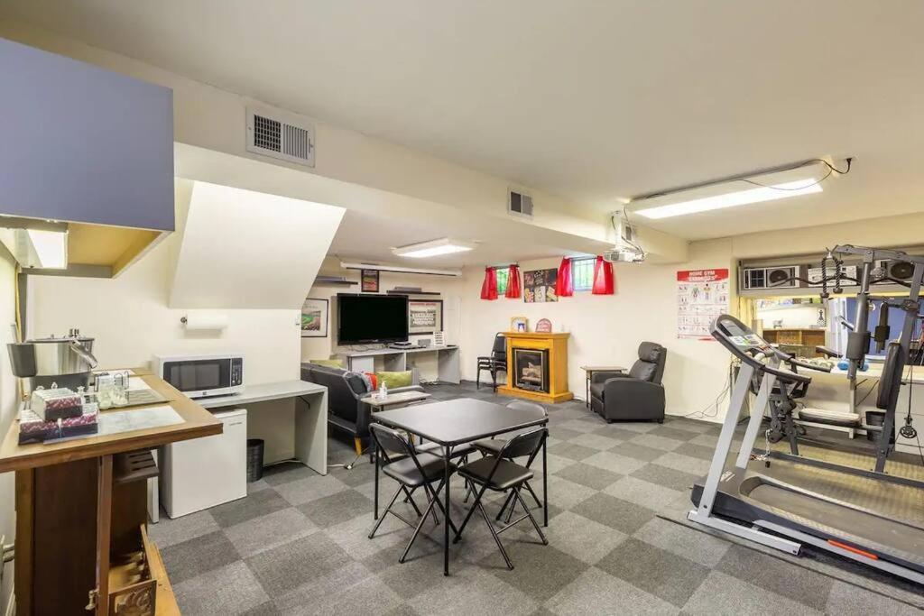 Lrge 5 Bedroom 9 Beds Near Dc-Pool, Hot Tub, Gym, Game Rm, Fire Pit Bowie Exterior photo