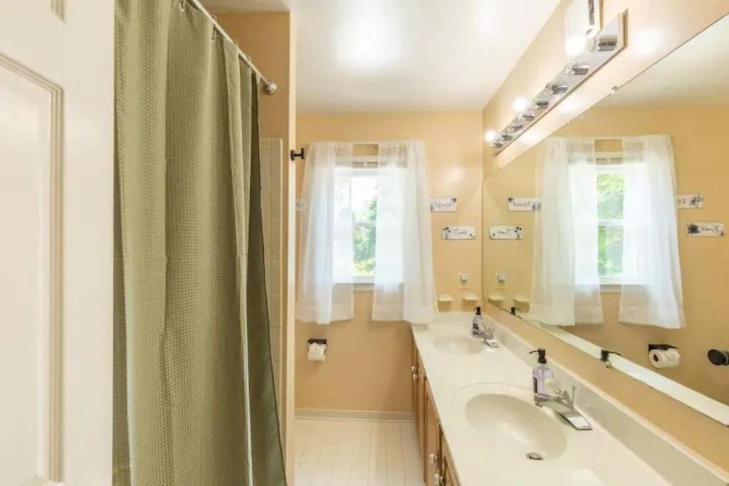 Lrge 5 Bedroom 9 Beds Near Dc-Pool, Hot Tub, Gym, Game Rm, Fire Pit Bowie Exterior photo